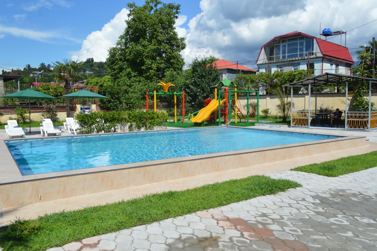 Hotel Buta Batumi Exterior foto
